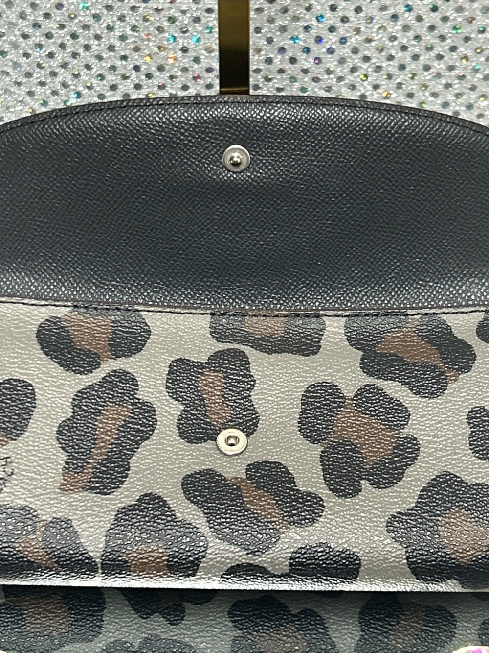 Coach Leopard Print Continental Wallet - Brown/Black/Gray Approx. 8 x - Picture 14 of 16